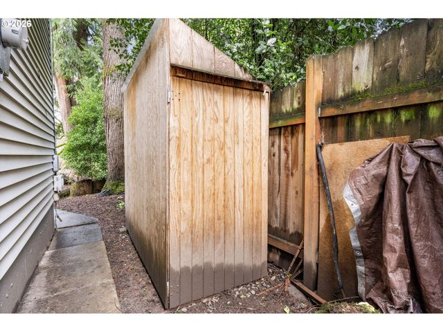 -1 Se 8TH Ave, Portland, OR 97202