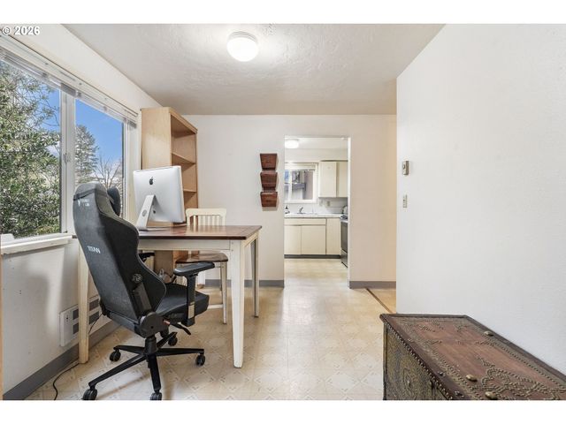 -1 Se 8TH Ave, Portland, OR 97202