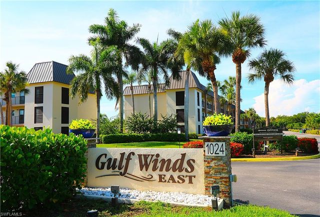 1004 Manatee RD H202, Naples, FL 34114