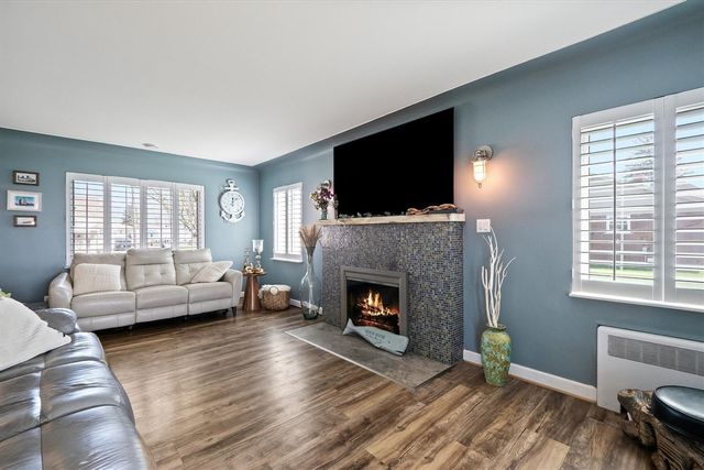8115 Colony Drive, Update, MI 48001