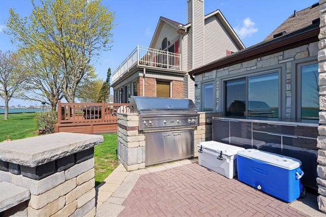 8115 Colony Drive, Update, MI 48001