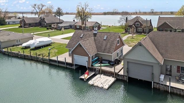 8115 Colony Drive, Update, MI 48001