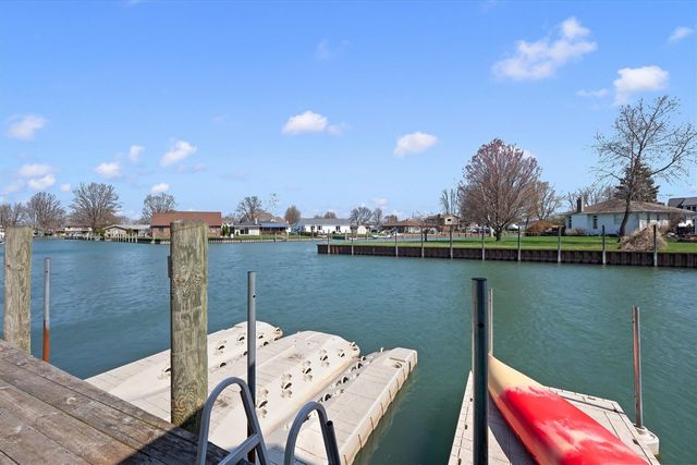 8115 Colony Drive, Update, MI 48001