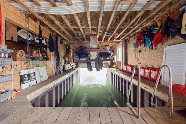8115 Colony Drive, Update, MI 48001