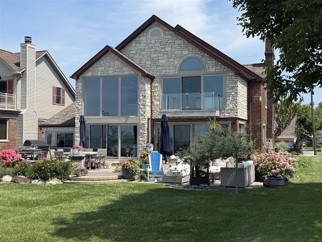 8115 Colony Drive, Update, MI 48001