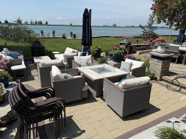 8115 Colony Drive, Update, MI 48001
