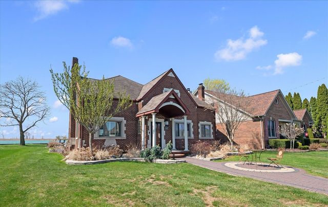 8115 Colony Drive, Update, MI 48001