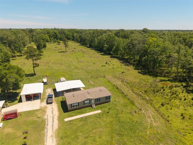 1013 County Road 2050, Hull, TX 77564