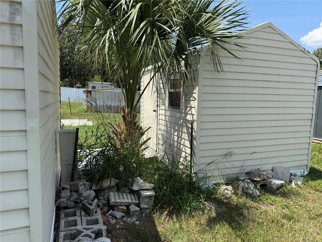 1408 RIDGE ROAD, Tavares, FL 32778