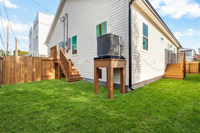 5321 Rue Street, Houston, TX 77033