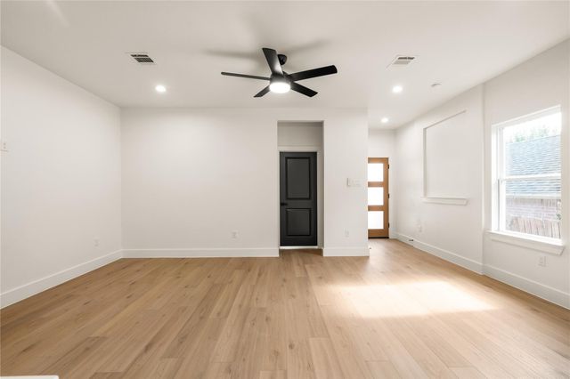 5321 Rue Street, Houston, TX 77033
