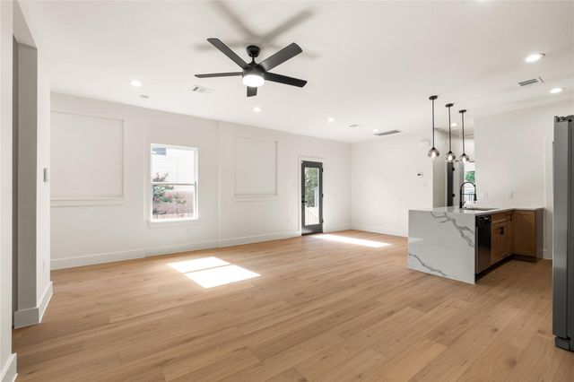 5321 Rue Street, Houston, TX 77033