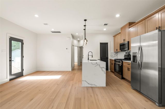 5321 Rue Street, Houston, TX 77033