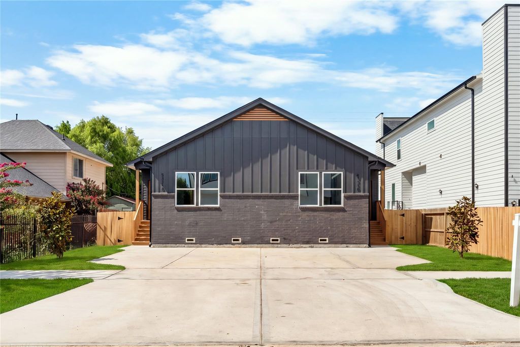 5321 Rue Street, Houston, TX 77033