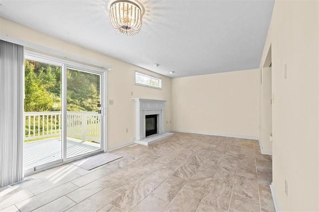 510 W Village Green Blvd, Adams Twp, PA 16046