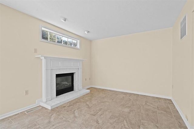 510 W Village Green Blvd, Adams Twp, PA 16046