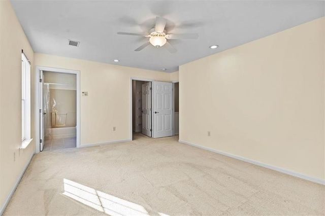 510 W Village Green Blvd, Adams Twp, PA 16046