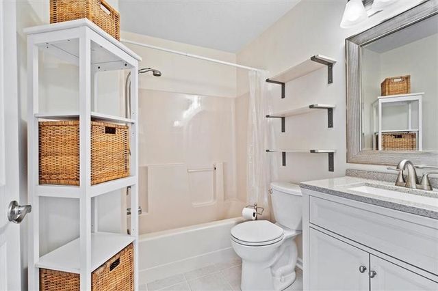 510 W Village Green Blvd, Adams Twp, PA 16046