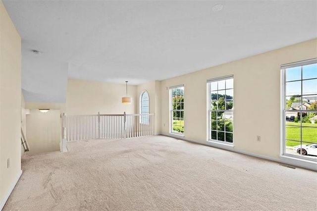 510 W Village Green Blvd, Adams Twp, PA 16046