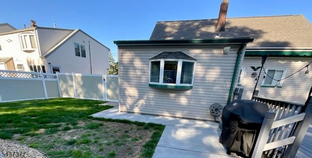 11 Chadwick Dr, Bloomfield Twp., NJ 07003