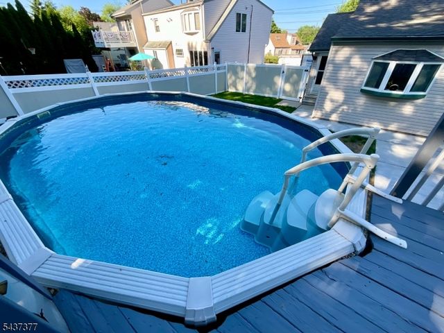 11 Chadwick Dr, Bloomfield Twp., NJ 07003