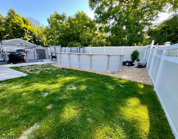 11 Chadwick Dr, Bloomfield Twp., NJ 07003