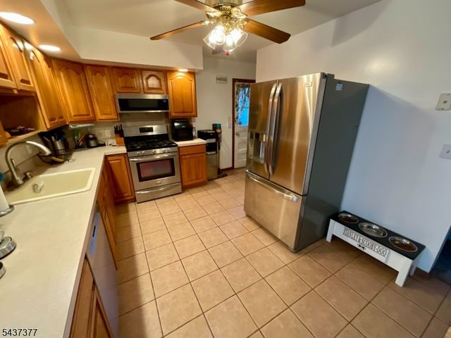 11 Chadwick Dr, Bloomfield Twp., NJ 07003