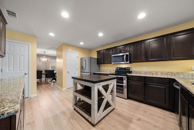 1003 Benwick Rd, Hendersonville, TN 37075