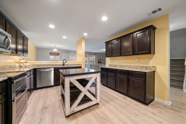 1003 Benwick Rd, Hendersonville, TN 37075