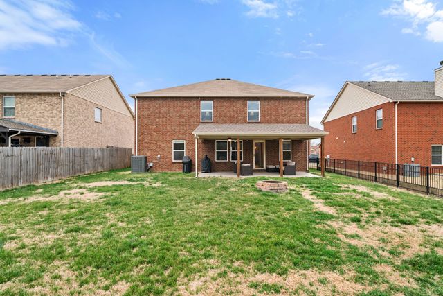 1003 Benwick Rd, Hendersonville, TN 37075