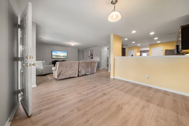 1003 Benwick Rd, Hendersonville, TN 37075