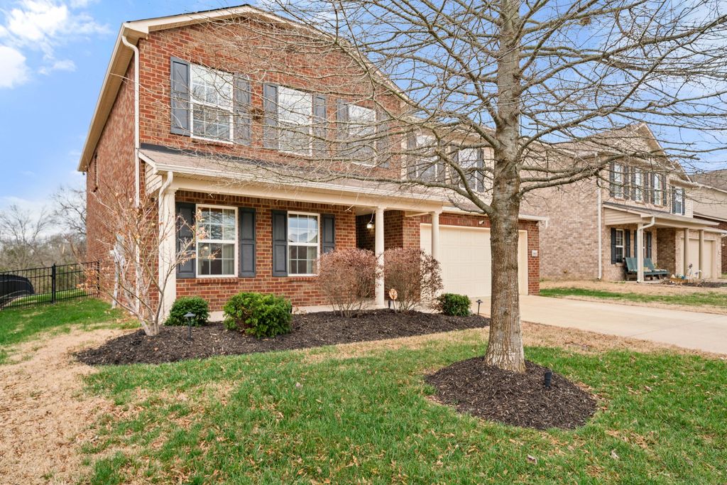 1003 Benwick Rd, Hendersonville, TN 37075