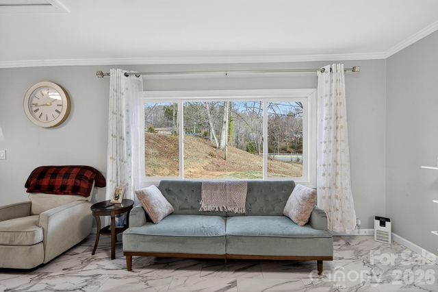 105 Countryside Drive SW, Lenoir, NC 28645