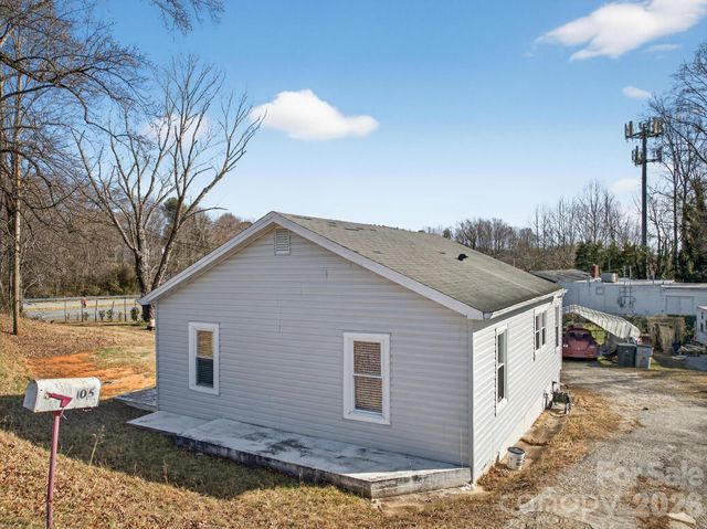 105 Countryside Drive SW, Lenoir, NC 28645