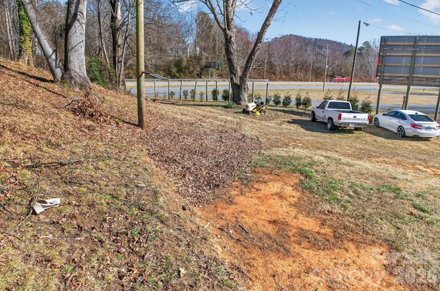 105 Countryside Drive SW, Lenoir, NC 28645