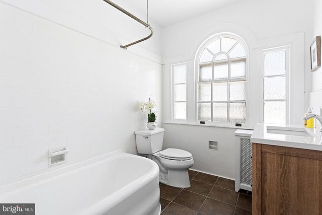 840 LINDALE AVE, Drexel Hill, PA 19026