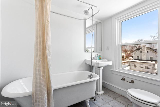 840 LINDALE AVE, Drexel Hill, PA 19026