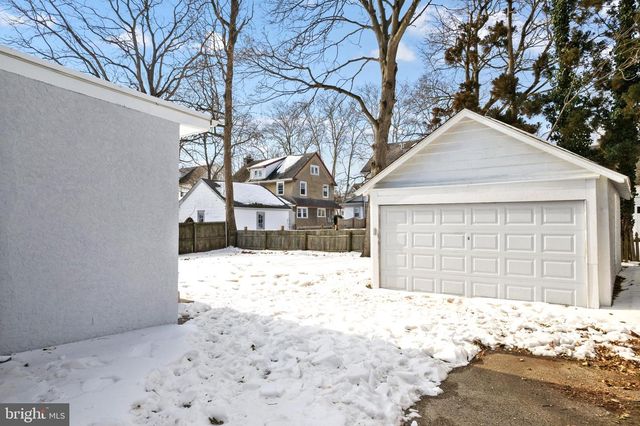 840 LINDALE AVE, Drexel Hill, PA 19026