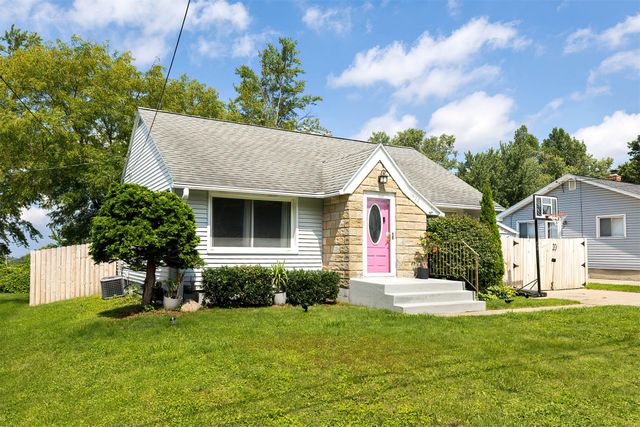1022 W GRANDVIEW Boulevard, Erie, PA 16509