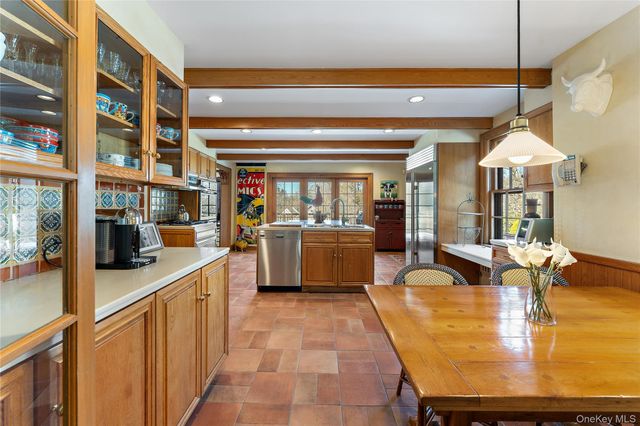 11 Mamaroneck Road, Scarsdale, NY 10583