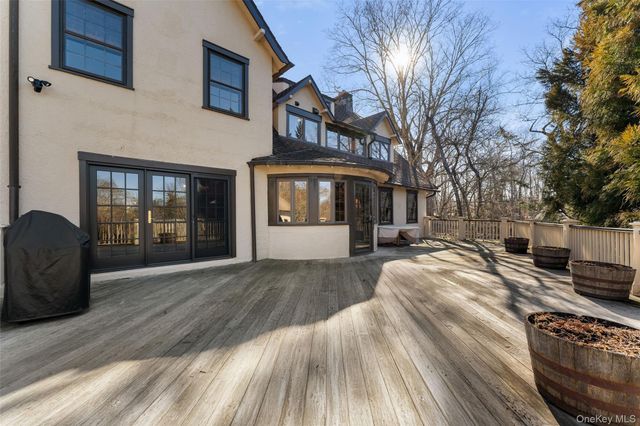 11 Mamaroneck Road, Scarsdale, NY 10583