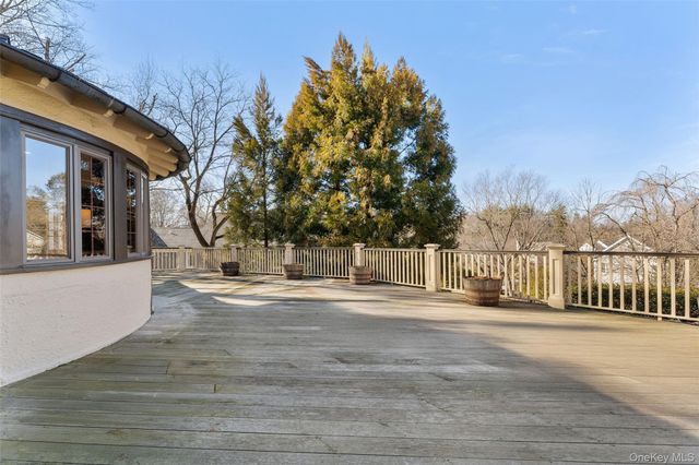 11 Mamaroneck Road, Scarsdale, NY 10583