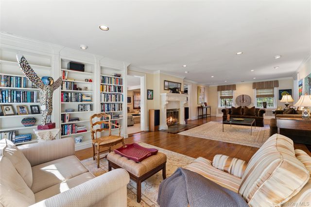 11 Mamaroneck Road, Scarsdale, NY 10583