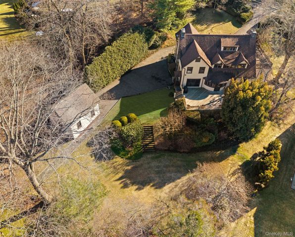 11 Mamaroneck Road, Scarsdale, NY 10583