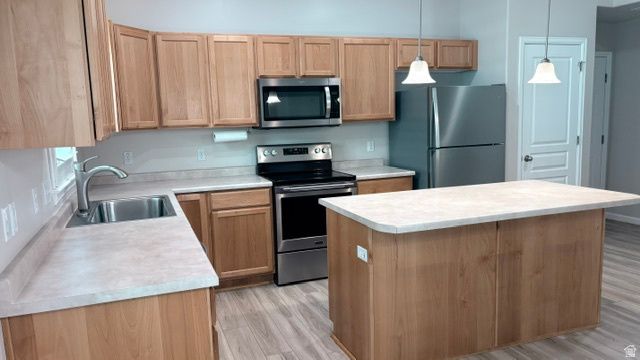 1445 W STONE MEADOW DR, West Jordan, UT 84088