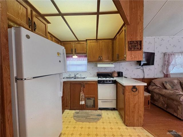 1433 E Daytona Drive, Mission, TX 78572