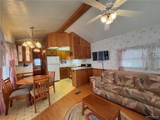1433 E Daytona Drive, Mission, TX 78572