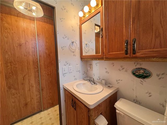 1433 E Daytona Drive, Mission, TX 78572