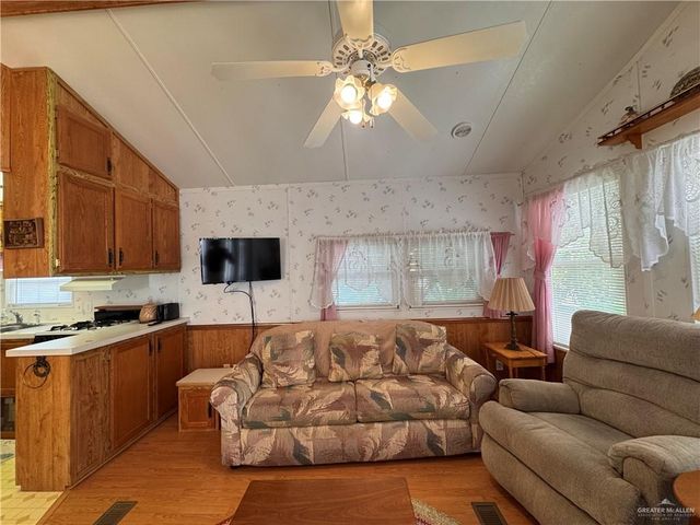 1433 E Daytona Drive, Mission, TX 78572