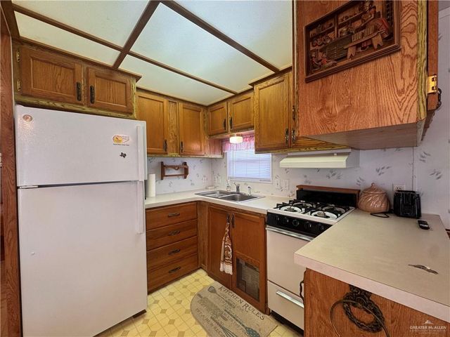 1433 E Daytona Drive, Mission, TX 78572